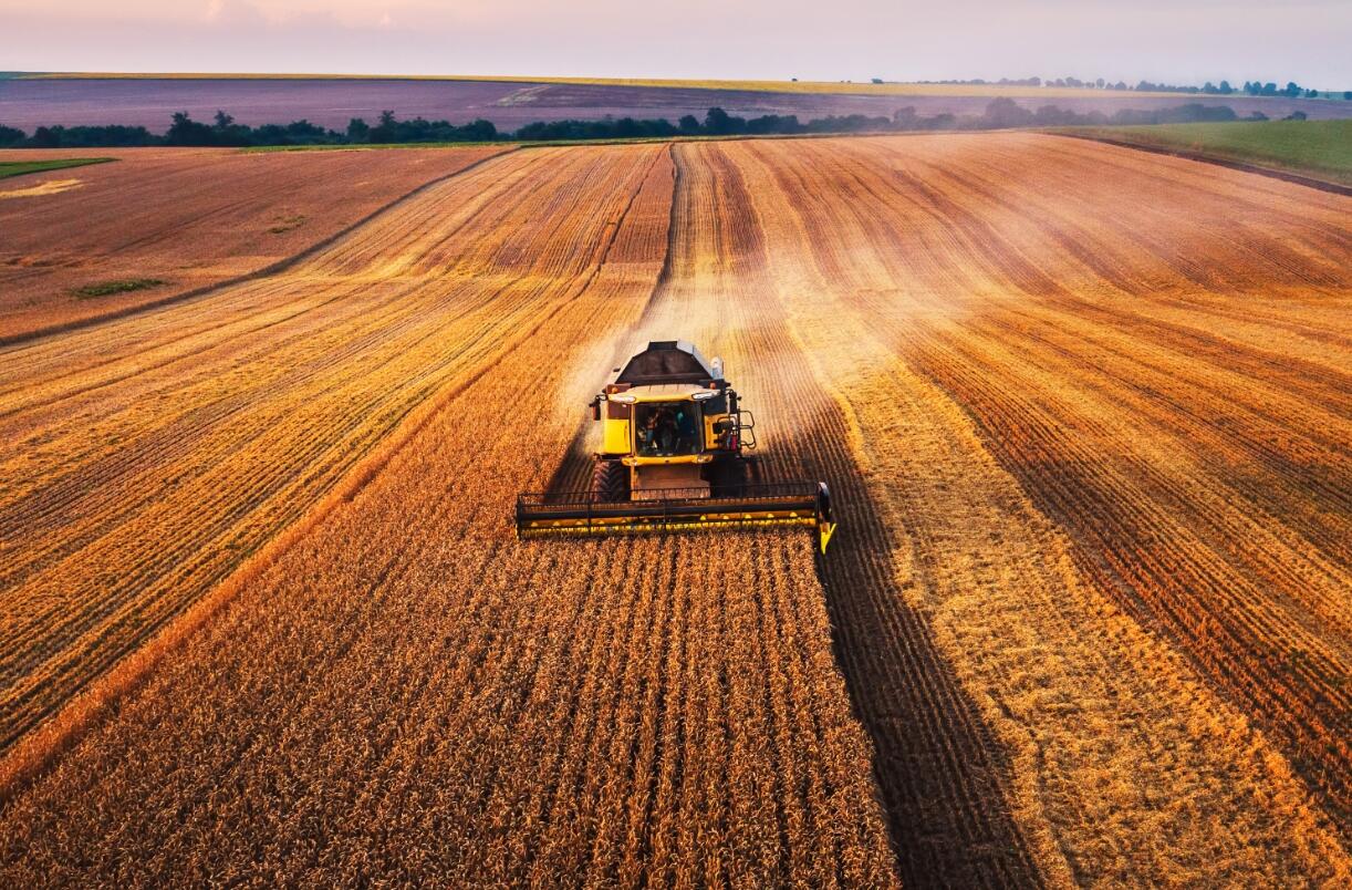Farm tractor